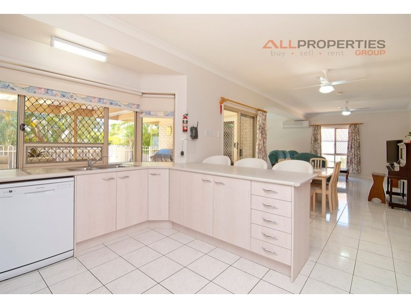 85 Ontario Cres, Parkinson QLD 4115