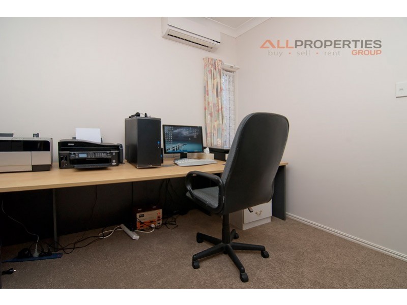 85 Ontario Cres, Parkinson QLD 4115