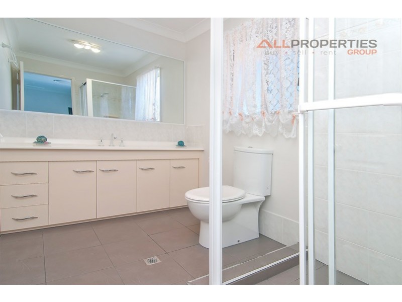 85 Ontario Cres, Parkinson QLD 4115