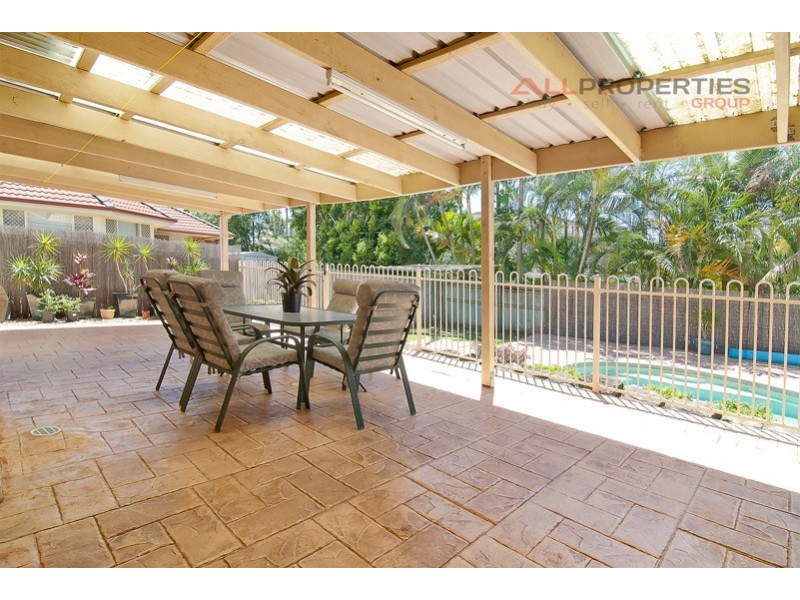 85 Ontario Cres, Parkinson QLD 4115