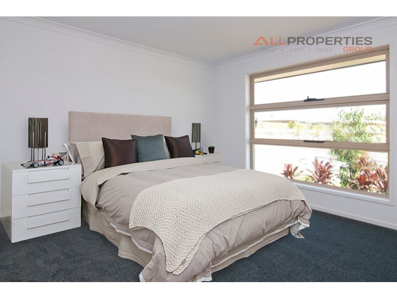 4 FULMER STREET, Yarrabilba QLD 4207