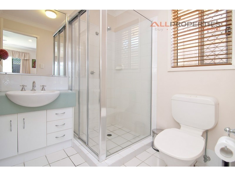 72 Lindfield St, Parkinson QLD 4115