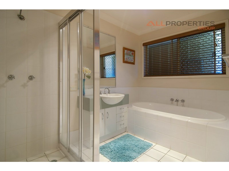 72 Lindfield St, Parkinson QLD 4115