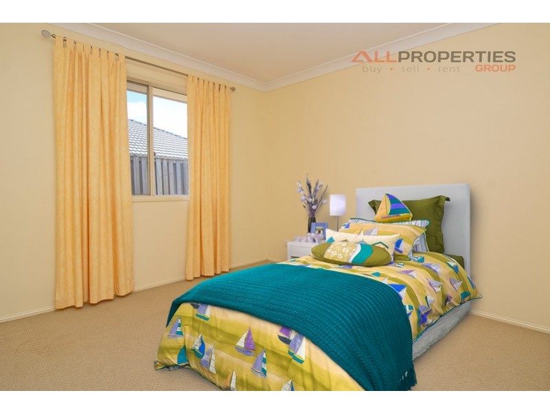 7 Naracoorte Place, Parkinson QLD 4115