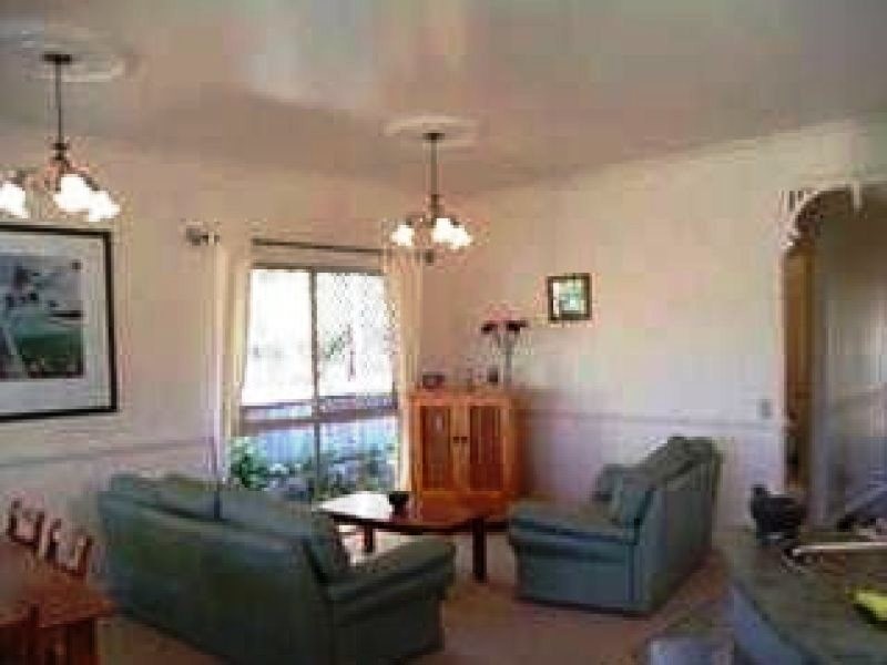 36 St James Street, Forest Lake QLD 4078