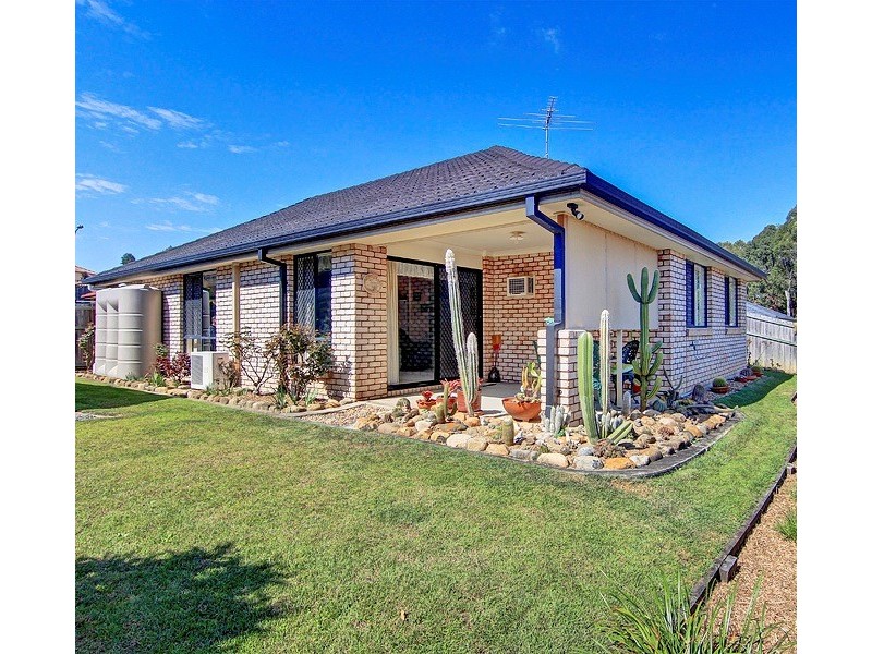 4 SAMIA COURT, Regents Park QLD 4118