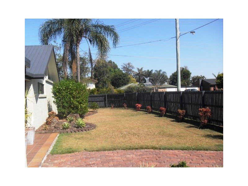 1 Clabon Street, Hillcrest QLD 4118