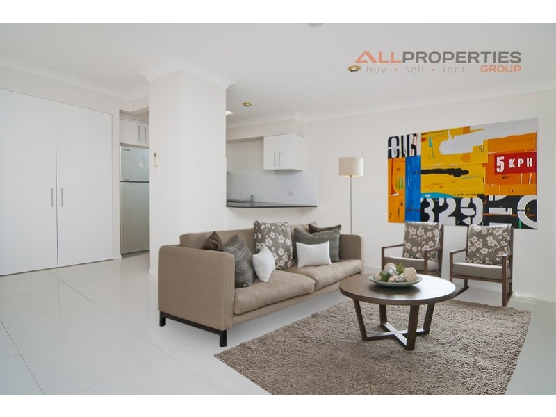 4/7 Eversley Tce, Yeronga QLD 4104