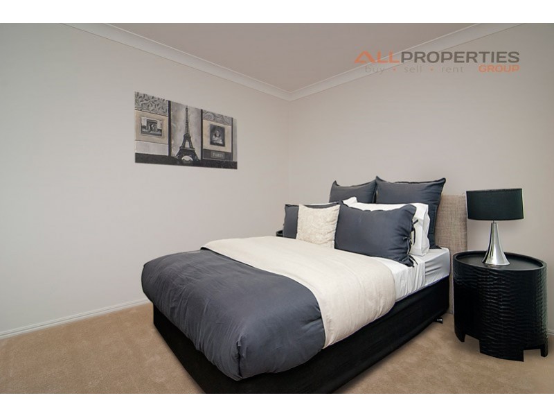 4/7 Eversley Tce, Yeronga QLD 4104