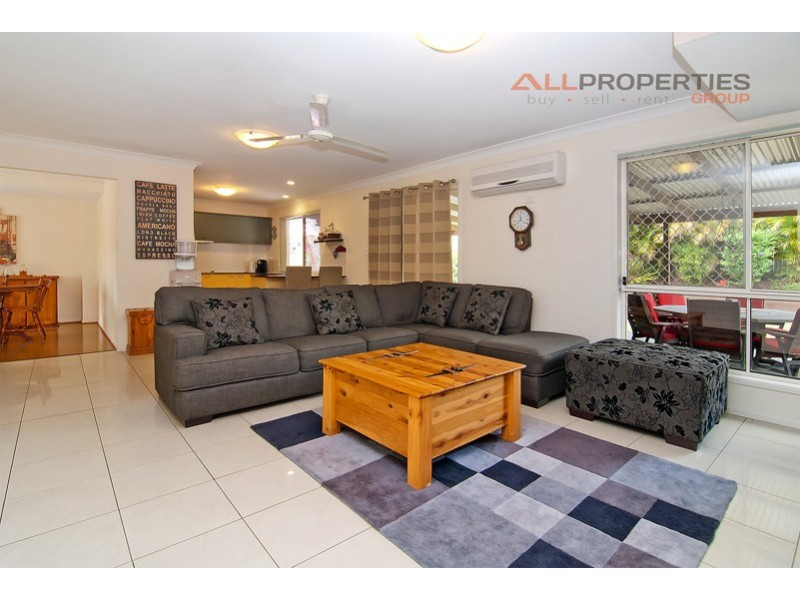 27 Karajini Cres, Parkinson QLD 4115