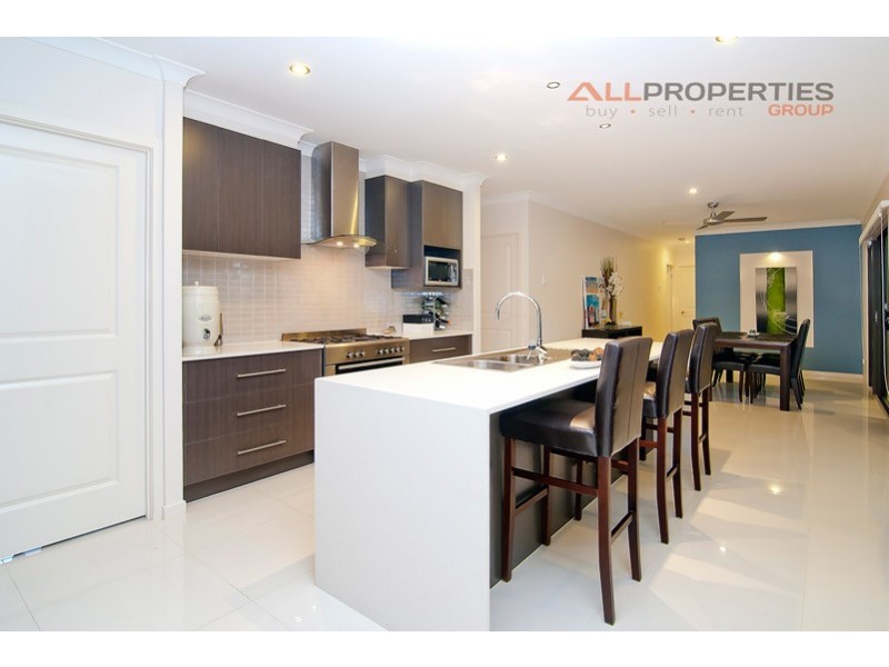 15 Domatia Street, Heathwood QLD 4110