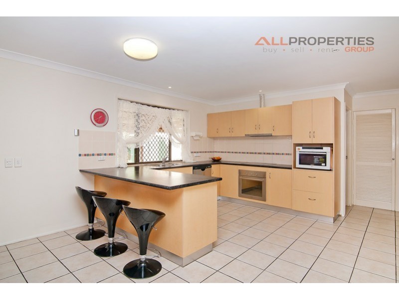 1 MINT GROVE, Regents Park QLD 4118
