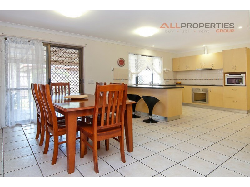 1 MINT GROVE, Regents Park QLD 4118