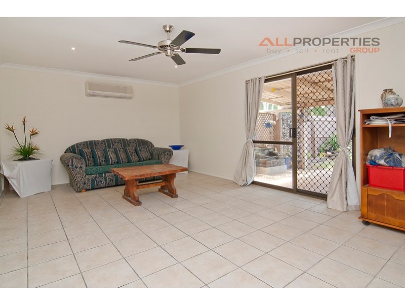 1 MINT GROVE, Regents Park QLD 4118