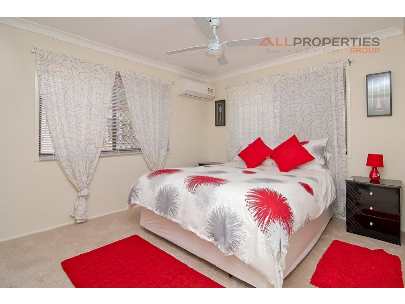 1 MINT GROVE, Regents Park QLD 4118
