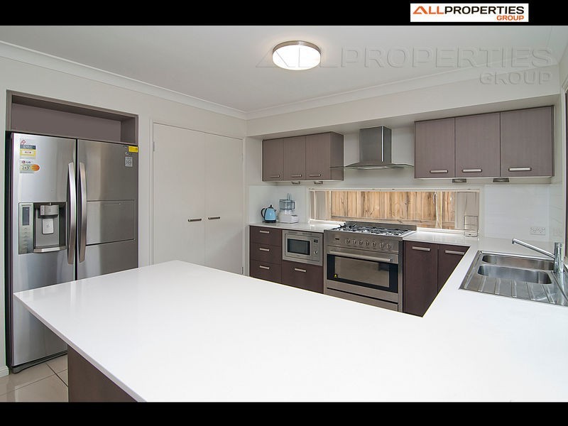 4 Casuarina Circuit, Heathwood QLD 4110