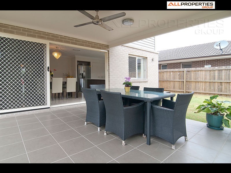 4 Casuarina Circuit, Heathwood QLD 4110