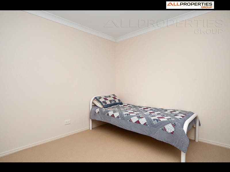 26 Cypress Street, Heathwood QLD 4110