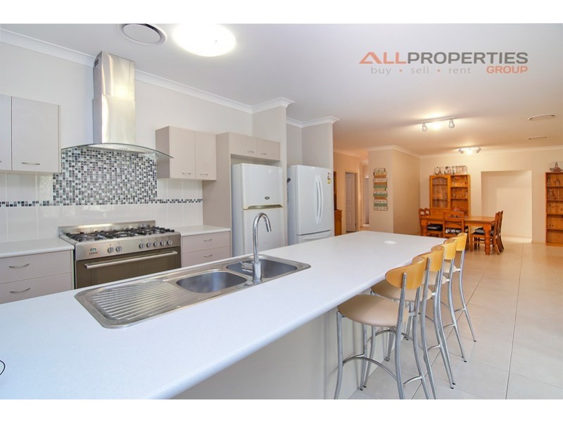 39 Canthook Crescent, New Beith QLD 4124