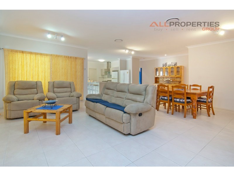 39 Canthook Crescent, New Beith QLD 4124