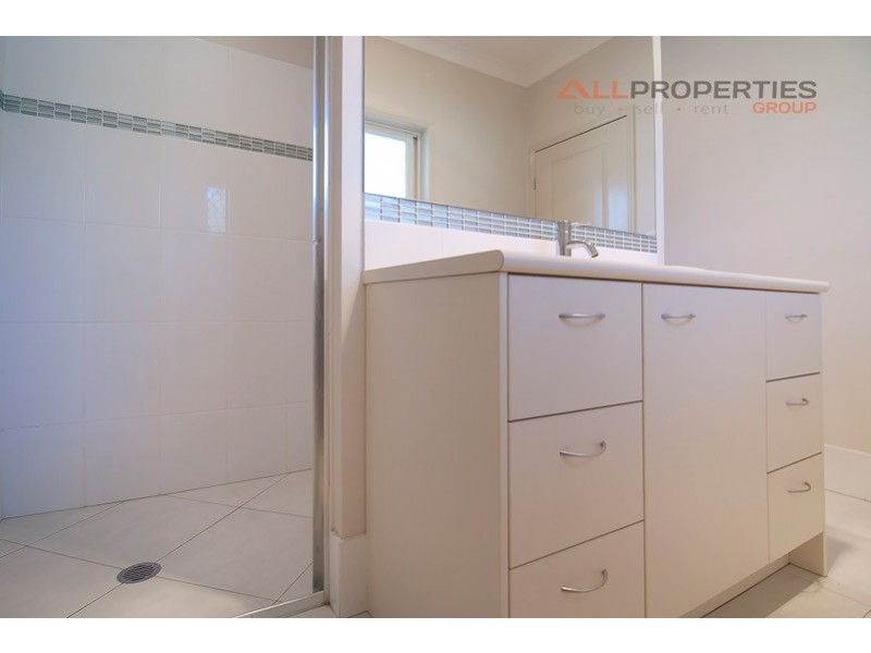 39 Canthook Crescent, New Beith QLD 4124
