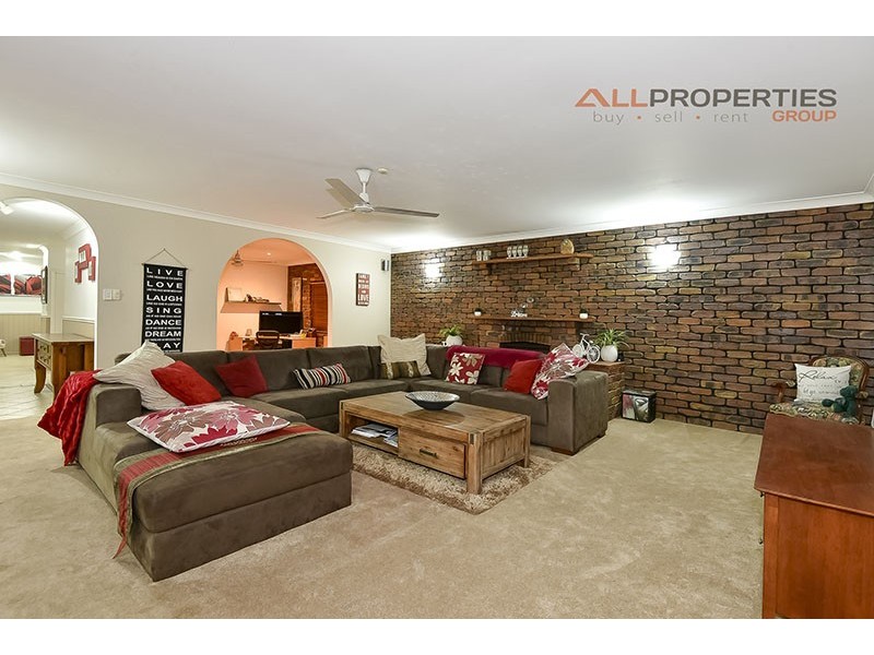 31-33 Abbott Street, Forestdale QLD 4118