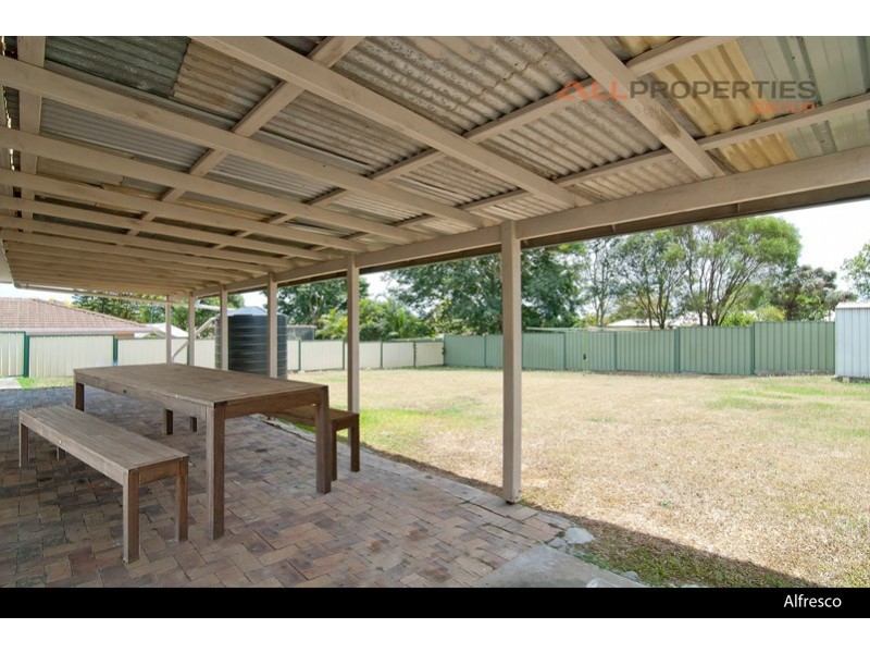 32 Vergulde Road, Regents Park QLD 4118