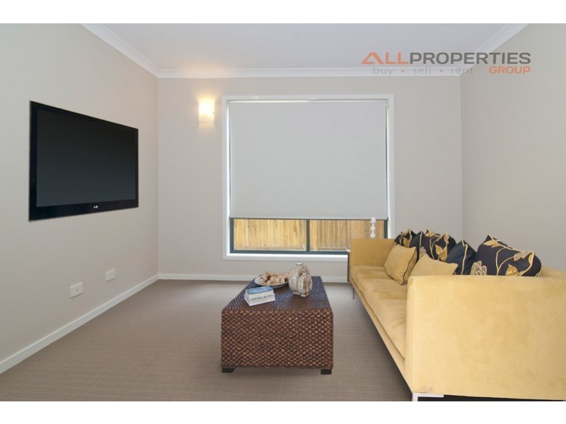 17 Wirewood Place, Heathwood QLD 4110