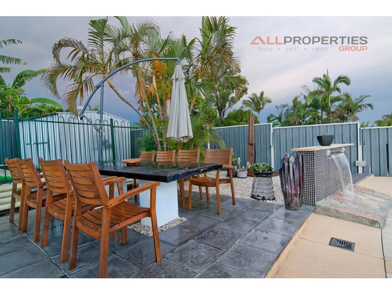 25 OWENS CRESCENT, Regents Park QLD 4118