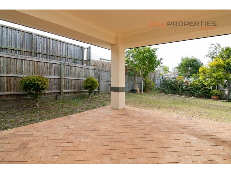 33 Parkwood Dr, Heathwood QLD 4110