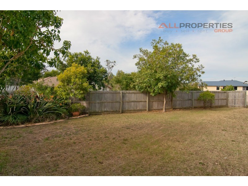 33 Parkwood Dr, Heathwood QLD 4110