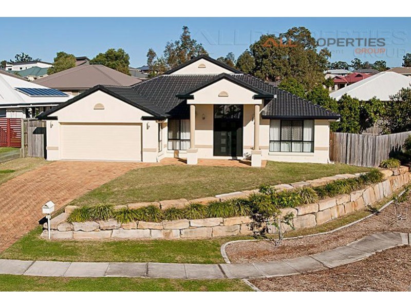 33 Parkwood Dr, Heathwood QLD 4110