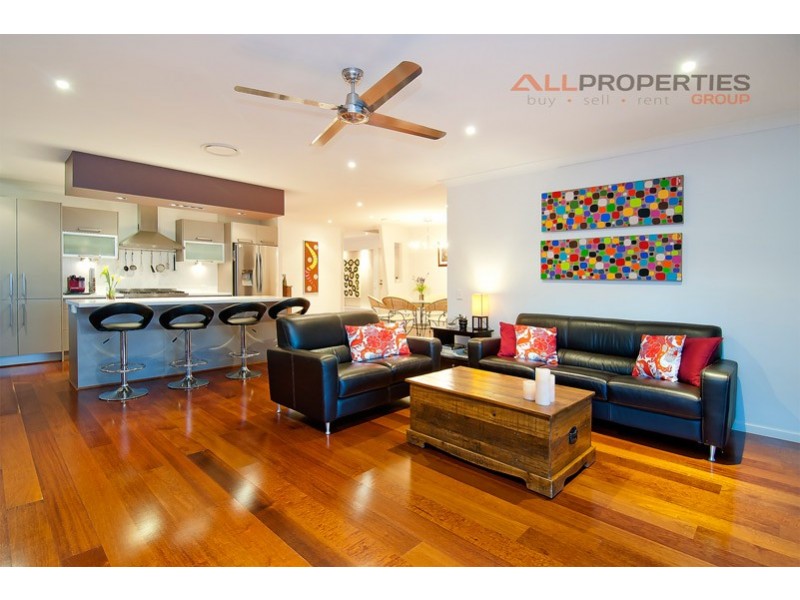 1 Rowan Street, Heathwood QLD 4110