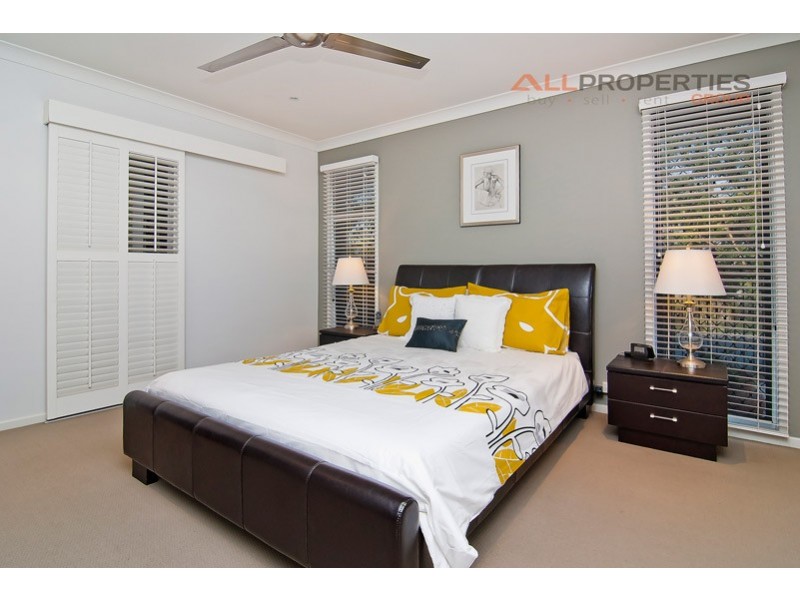 1 Rowan Street, Heathwood QLD 4110