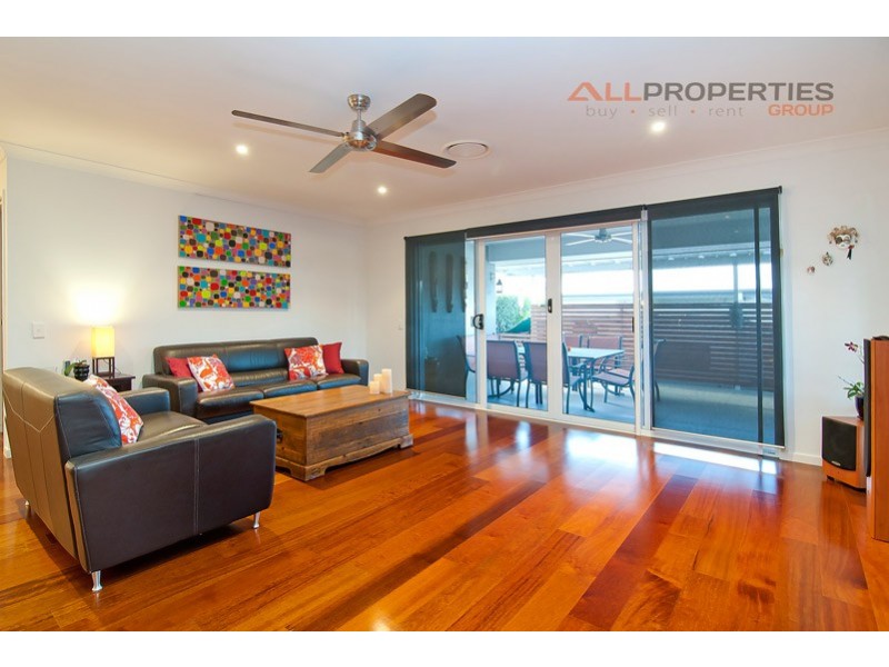 1 Rowan Street, Heathwood QLD 4110