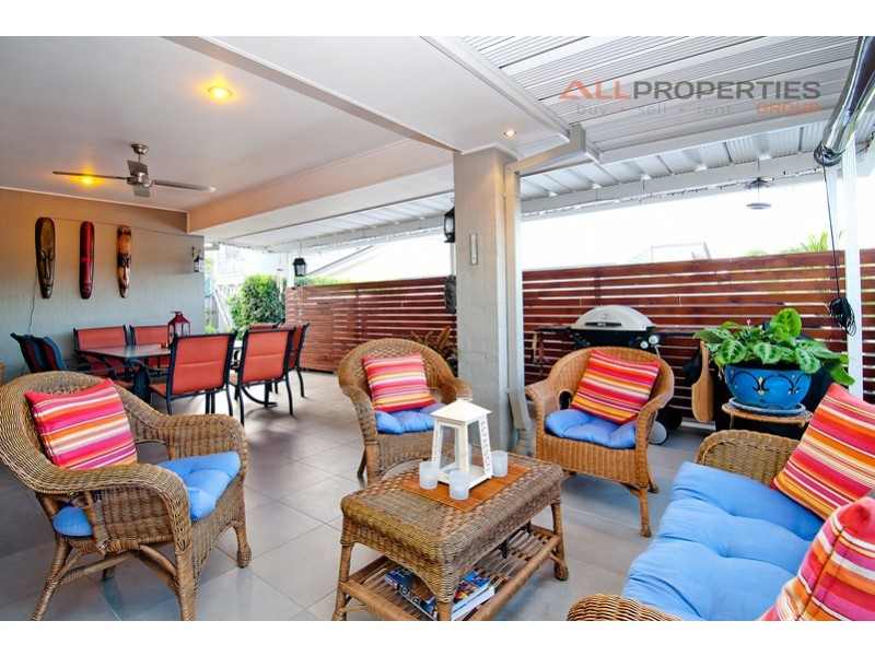 1 Rowan Street, Heathwood QLD 4110