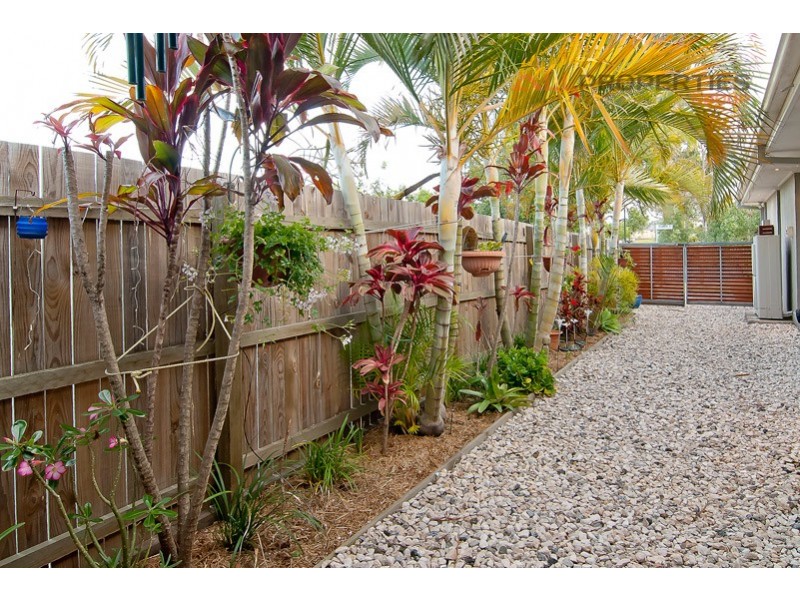 1 Rowan Street, Heathwood QLD 4110