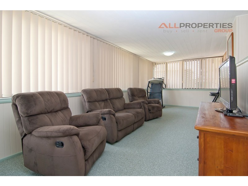 1 LETITIA STREET, Regents Park QLD 4118