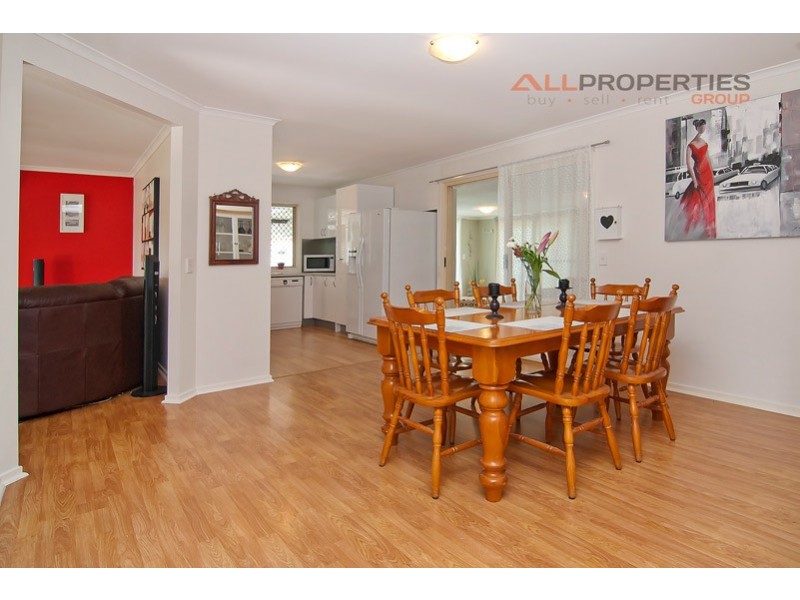 9 BILLABONG COURT, Regents Park QLD 4118