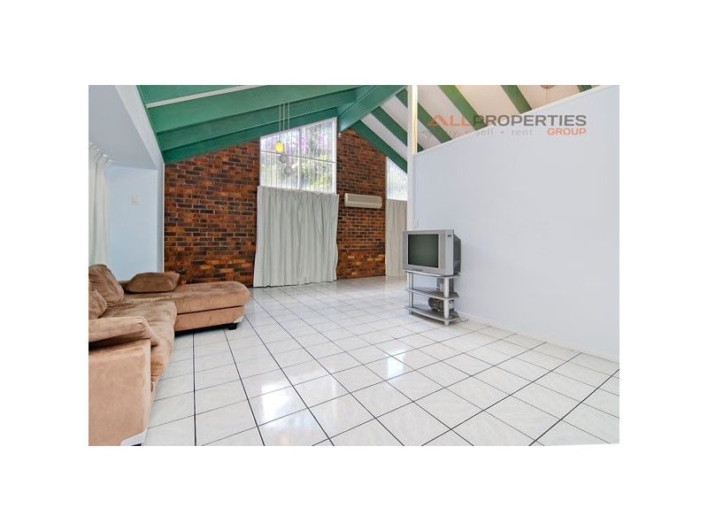 24 Clifton Crescent, Durack QLD 4077