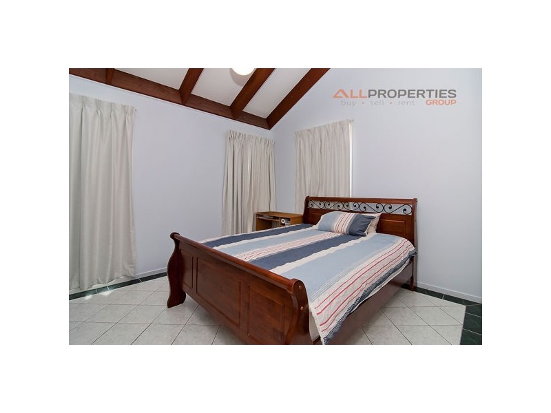 24 Clifton Crescent, Durack QLD 4077