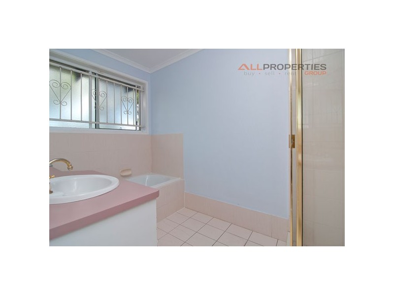 24 Clifton Crescent, Durack QLD 4077