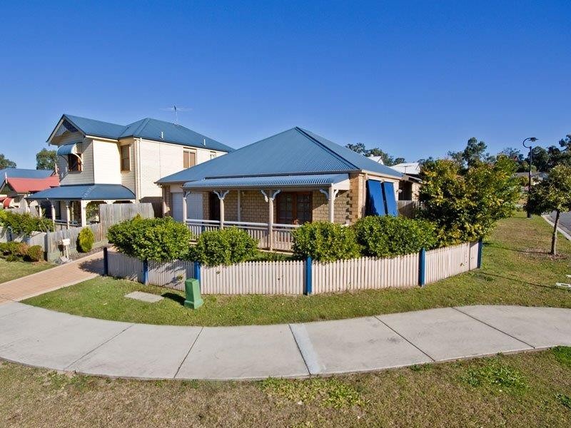 81 Jubilee Ave, Forest Lake QLD 4078