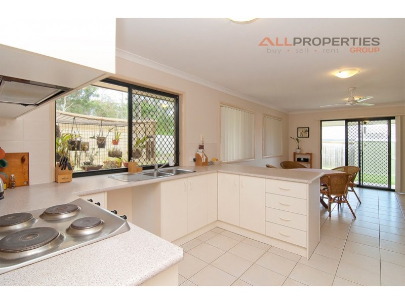 34 Spruce St, Loganlea QLD 4131