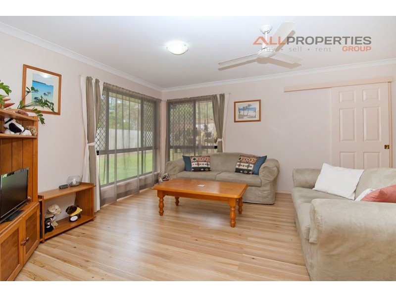 34 Spruce St, Loganlea QLD 4131
