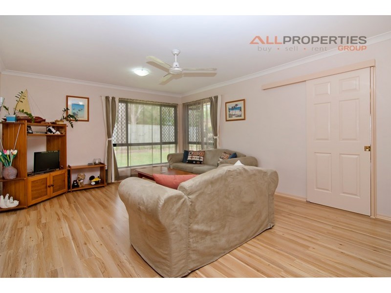 34 Spruce St, Loganlea QLD 4131