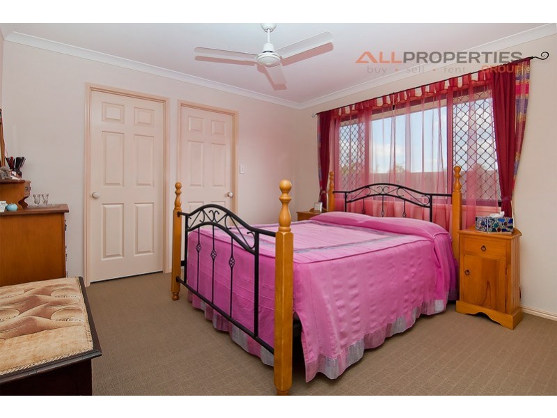 34 Spruce St, Loganlea QLD 4131