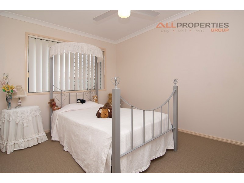 34 Spruce St, Loganlea QLD 4131