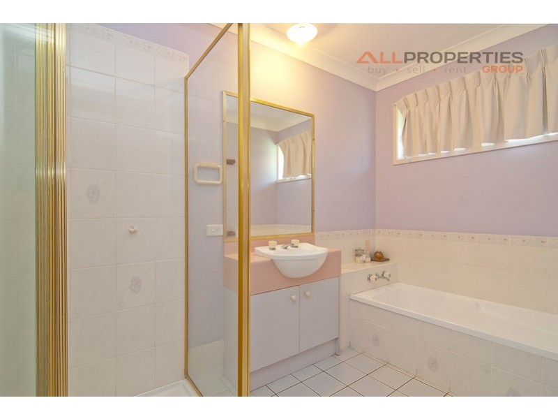 11 Bandicoot Cr, Doolandella QLD 4077