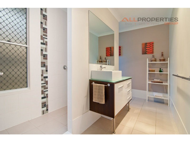 36 Bottlebrush Street, Heathwood QLD 4110